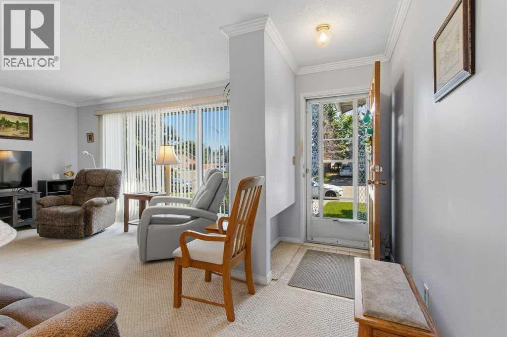 80 Oliver Street — photo 3
