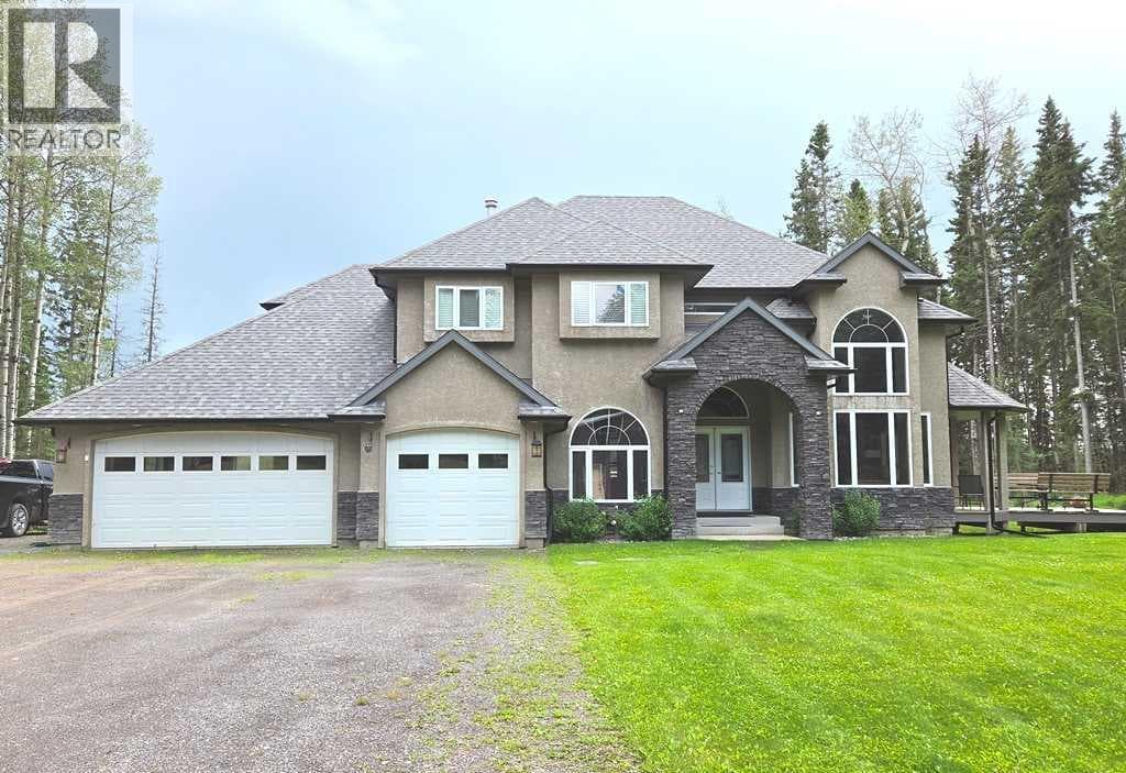 541 Clearwater Estates Crescent