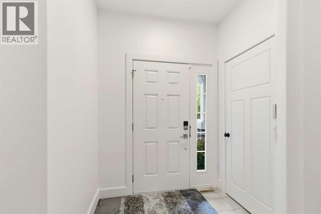 100 Dakin Drive — photo 3