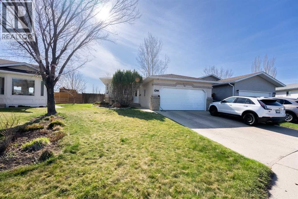 152 Mt Rundle Road W