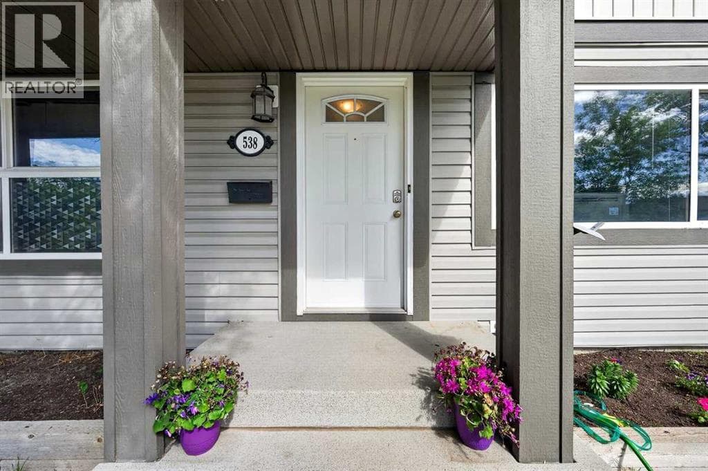 538 Woodbine Boulevard SW — photo 4