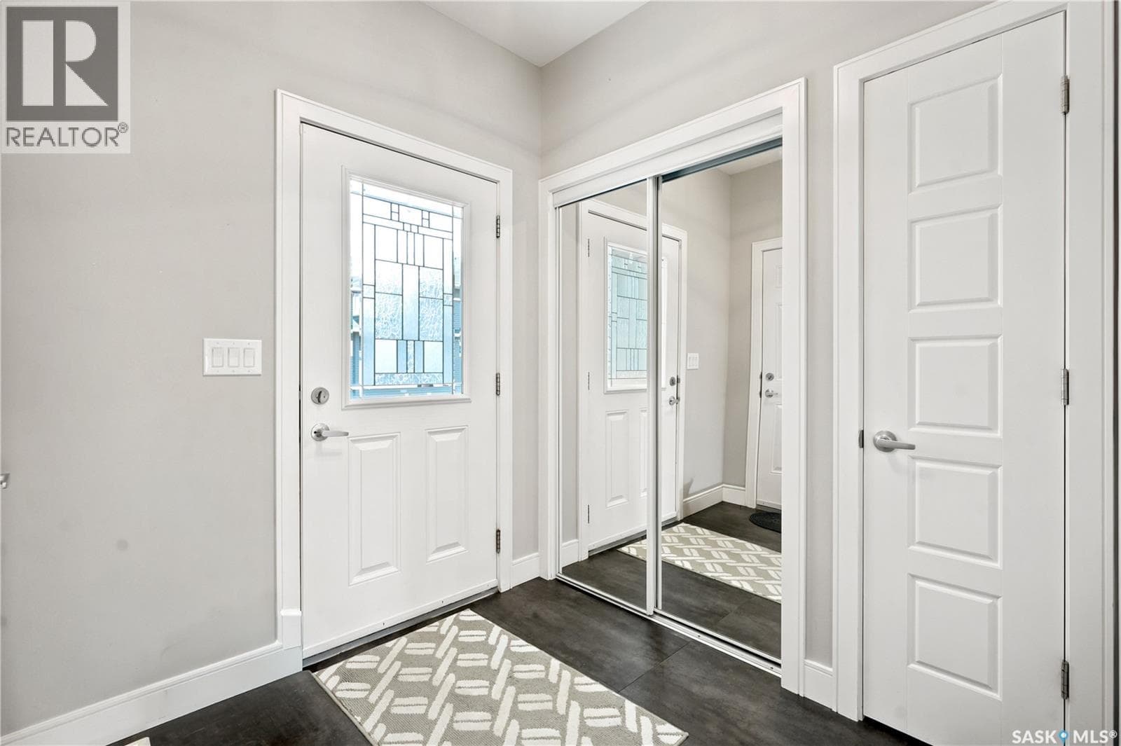 21 115 Veltkamp CRESCENT — photo 2