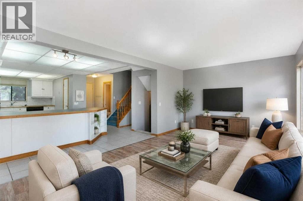44, 336 Rundlehill Drive NE