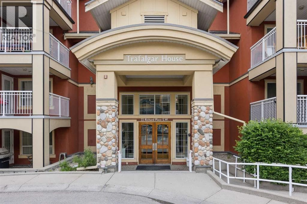 341, 22 Richard Place SW — photo 4
