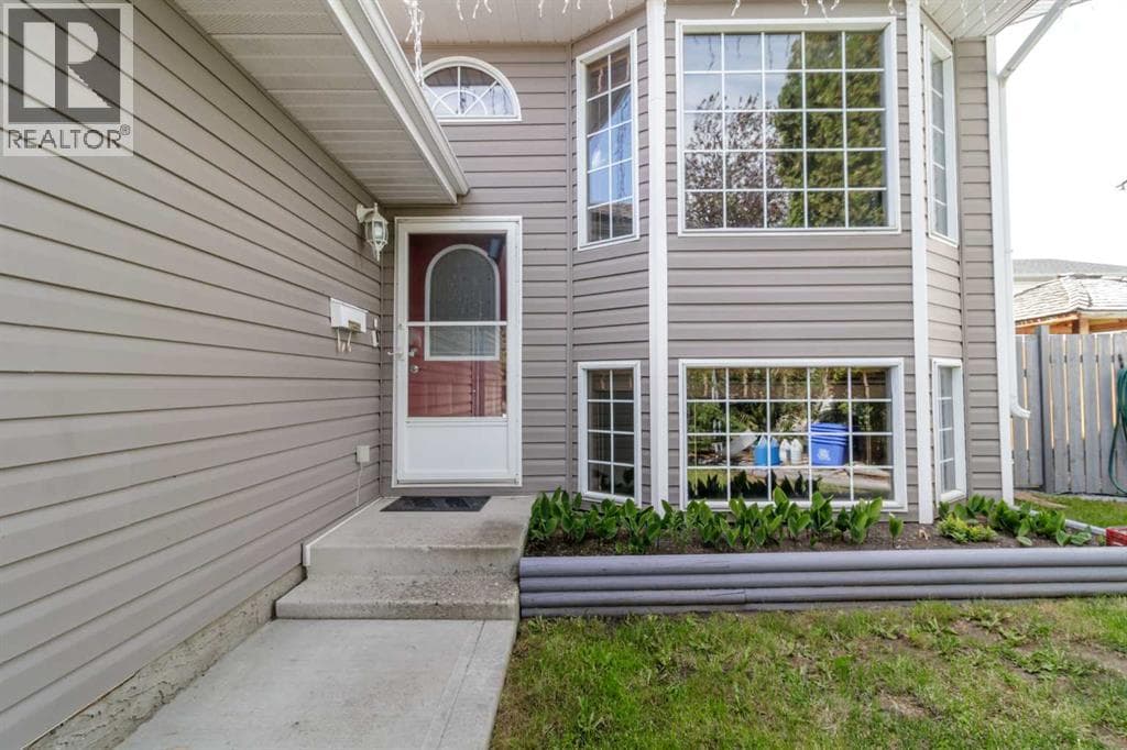 3 Pickering Close — photo 2