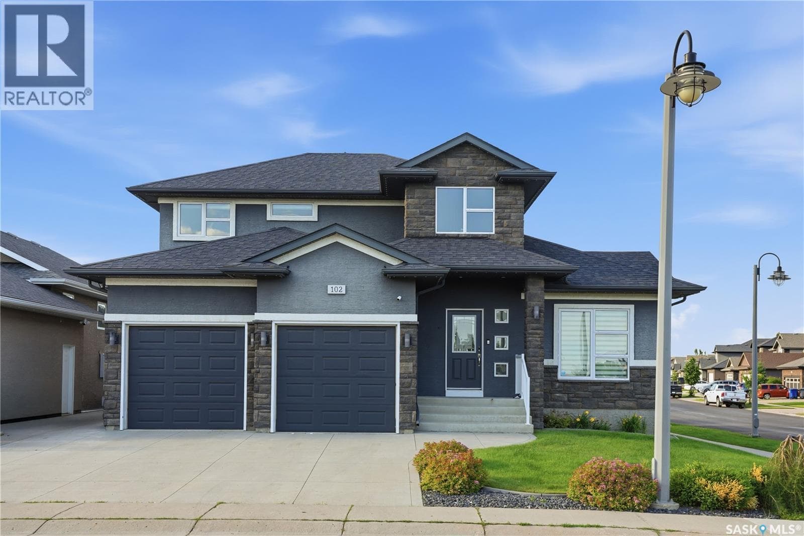 102 Teal CRESCENT