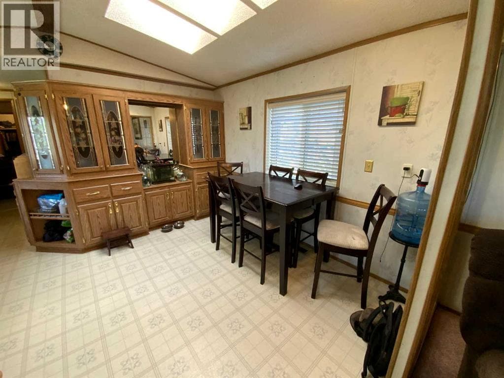 109 3 Avenue E — photo 4