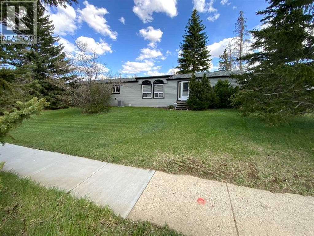109 3 Avenue E — photo 2