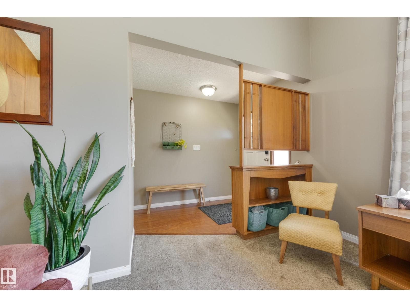 10527 32 AV NW — photo 3