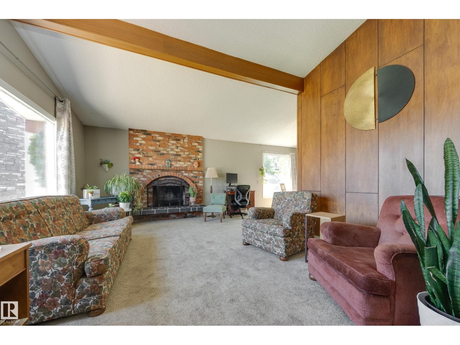 10527 32 AV NW — photo 4