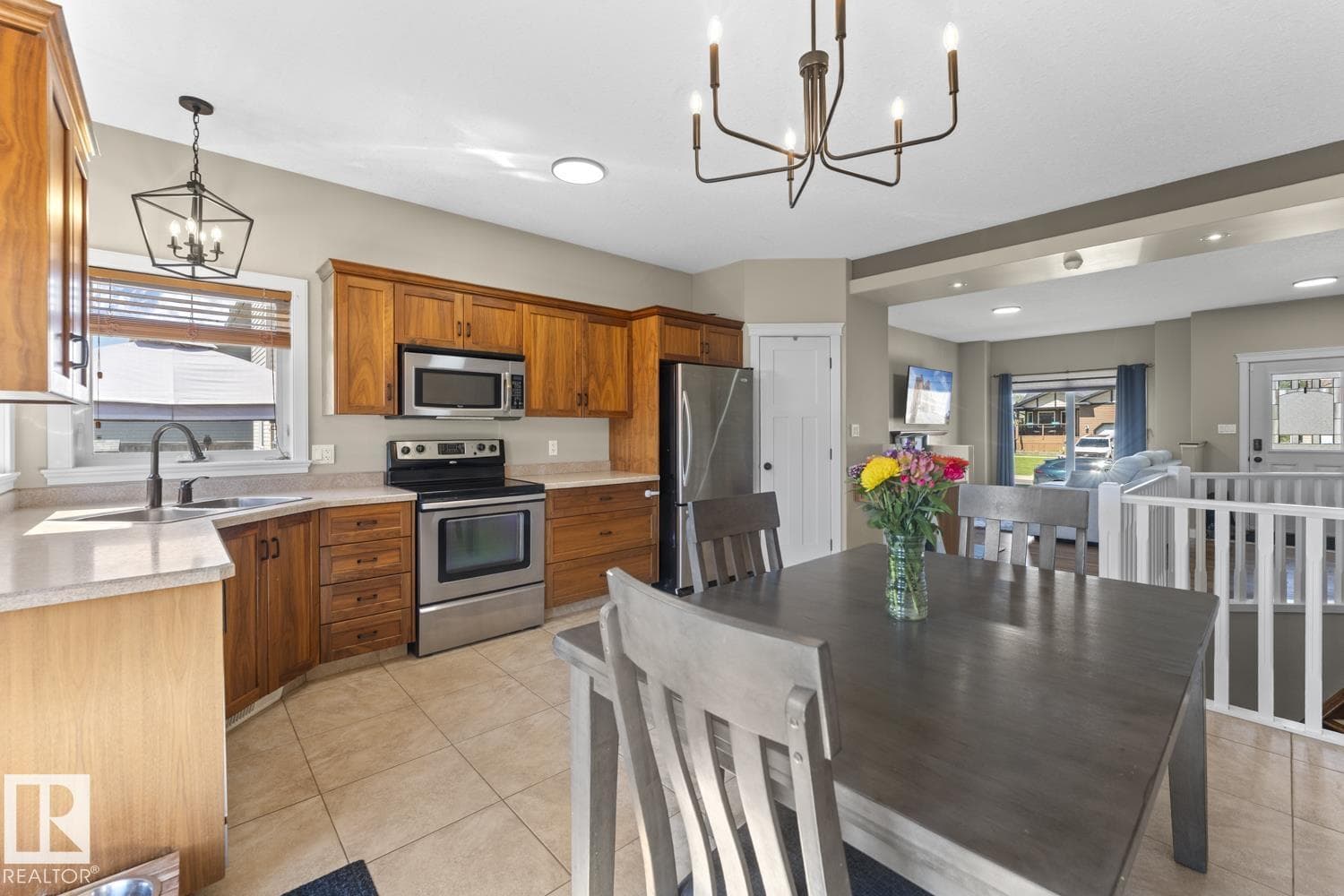 5911 Meadow WY — photo 4