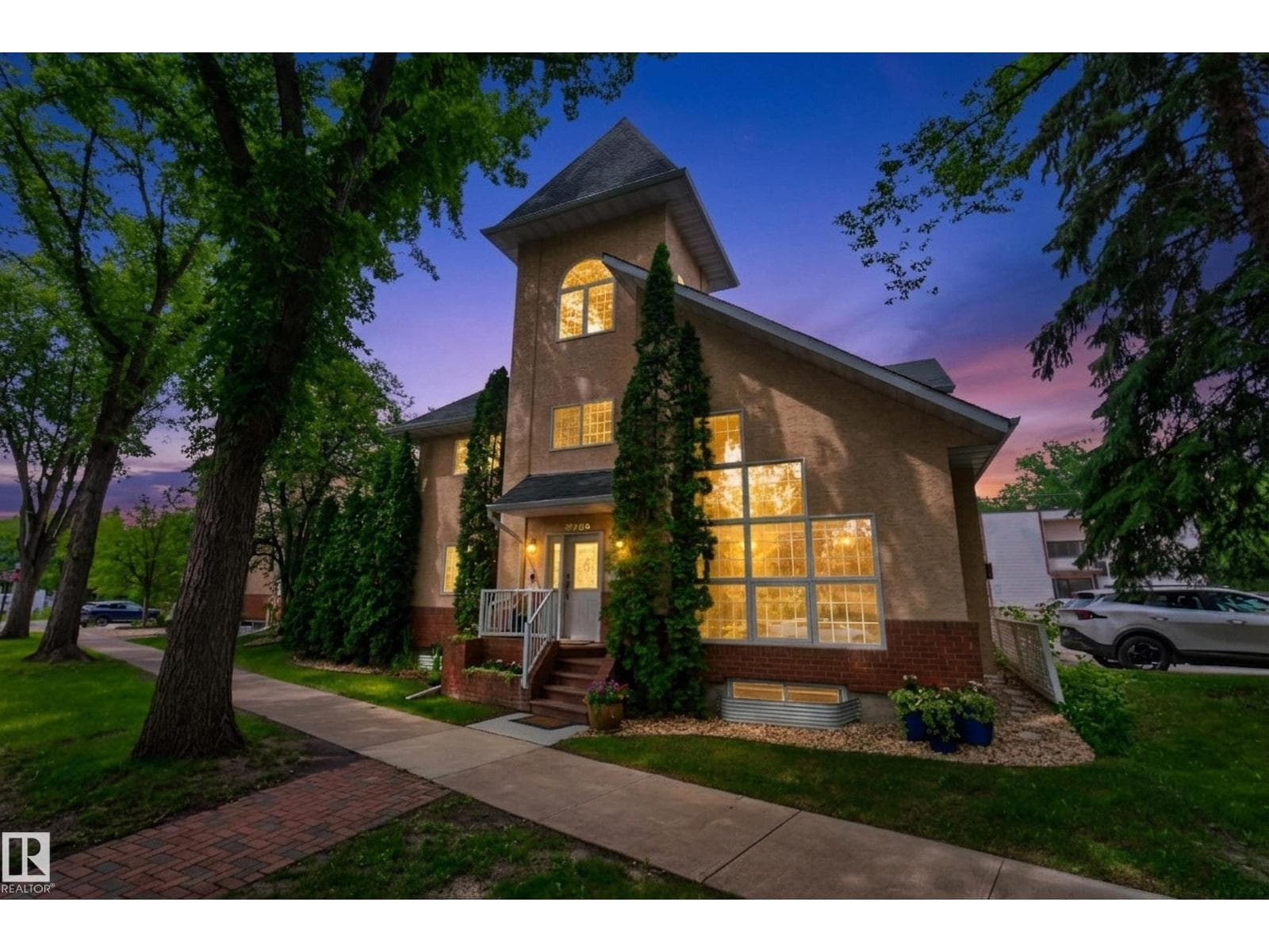 10746 University AV NW NW — photo 4