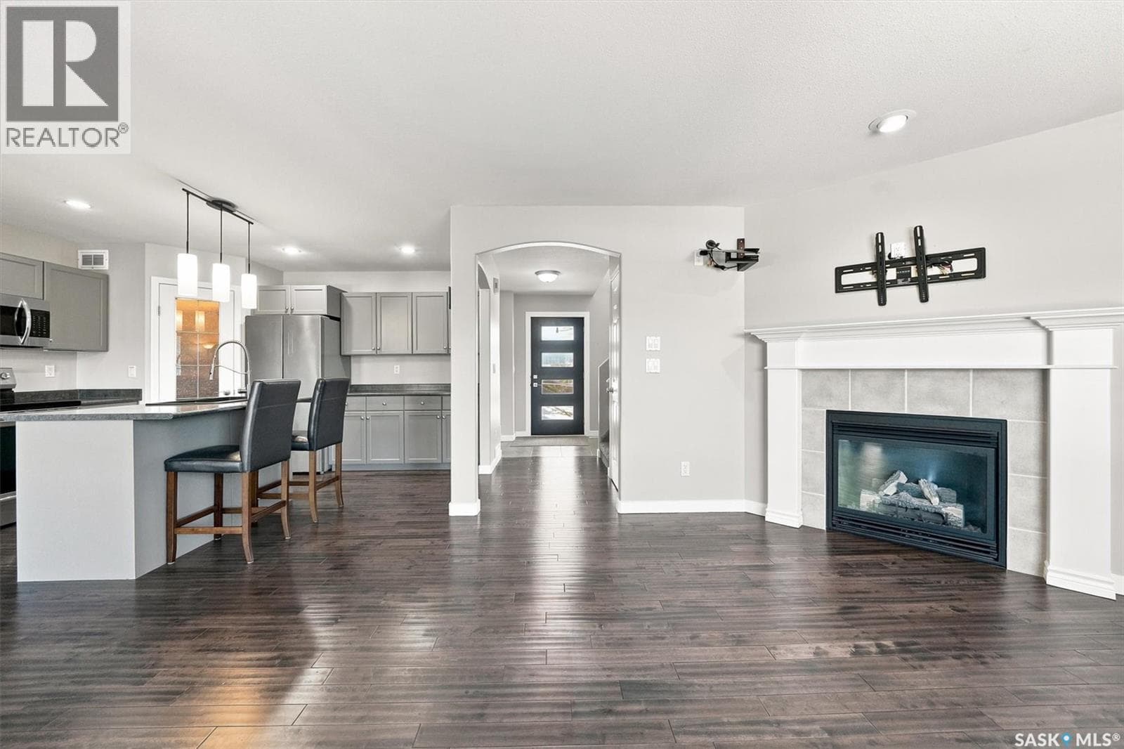 911 MAGUIRE CRESCENT — photo 3