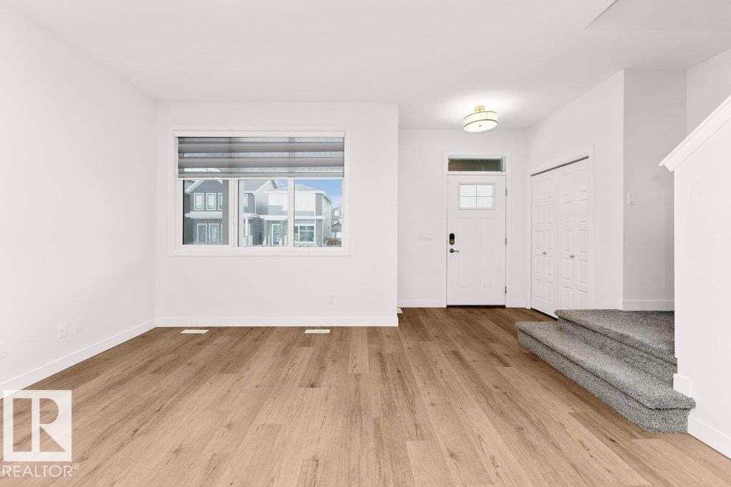 1529 Plum CI SW — photo 4