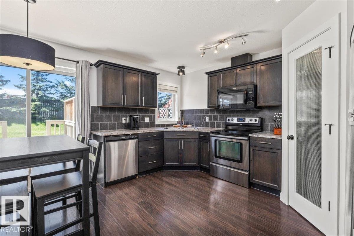 125 BIRCHWOOD CL