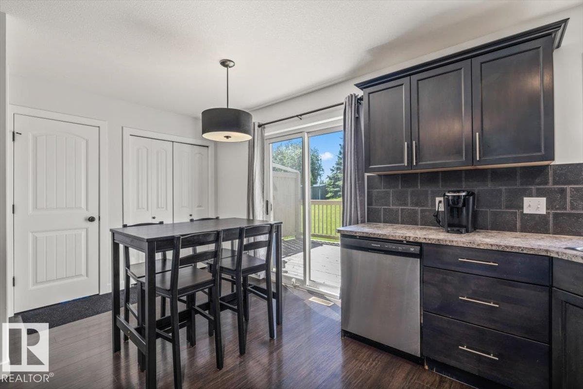 125 BIRCHWOOD CL — photo 3