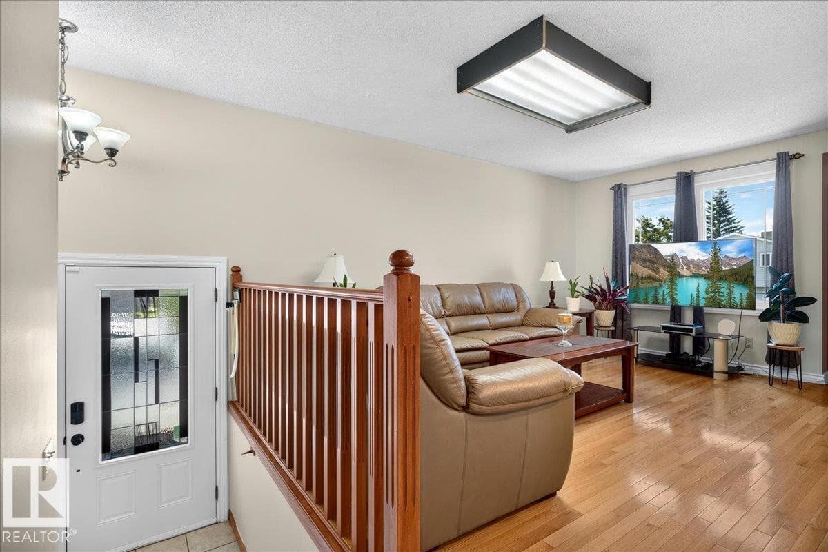3135 49A ST NW — photo 5