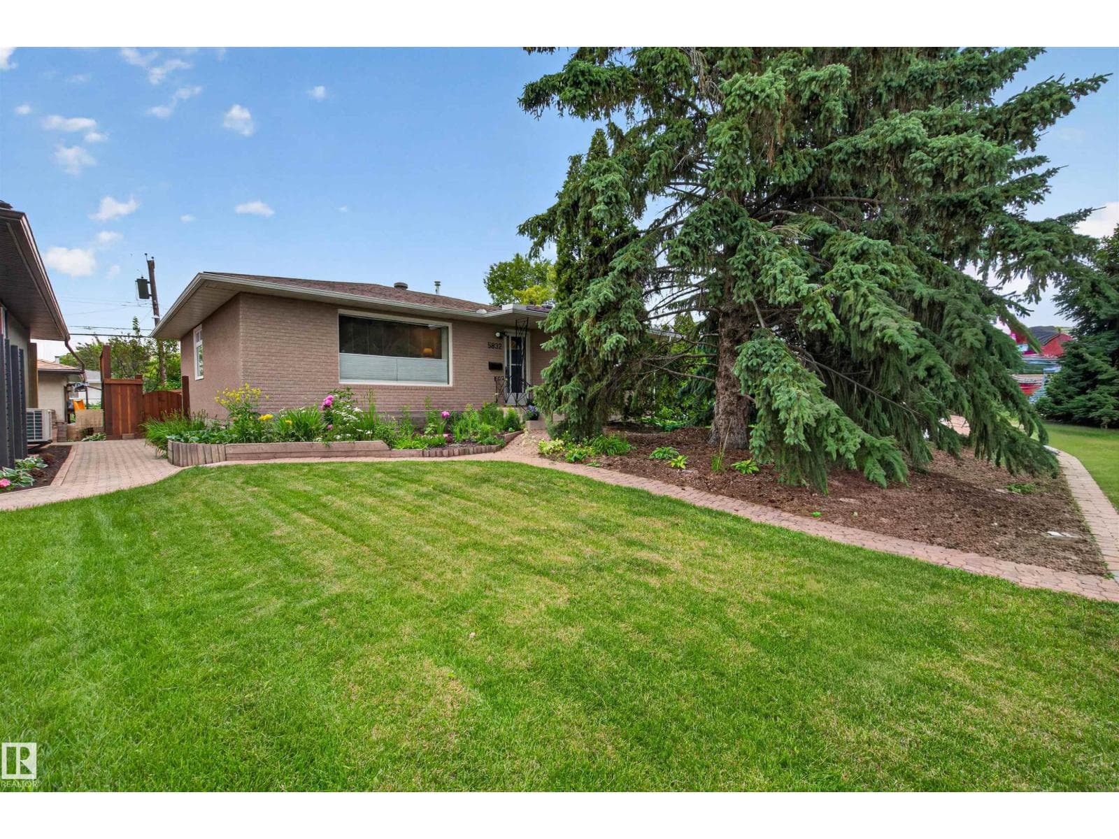 5832 114A ST NW — photo 2