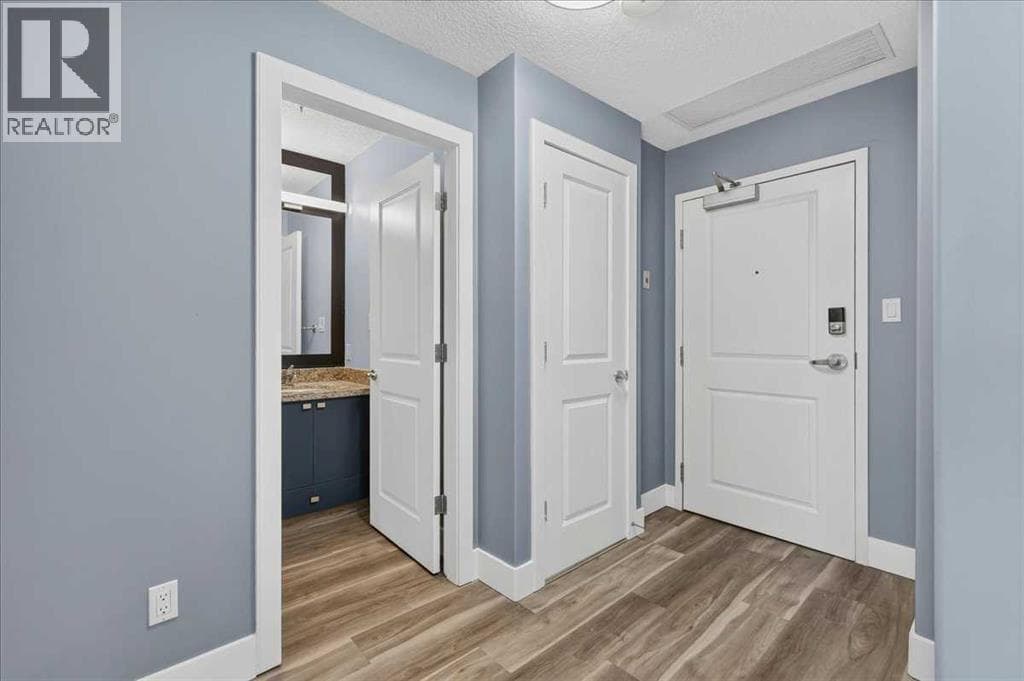 801, 77 Spruce Place SW — photo 5