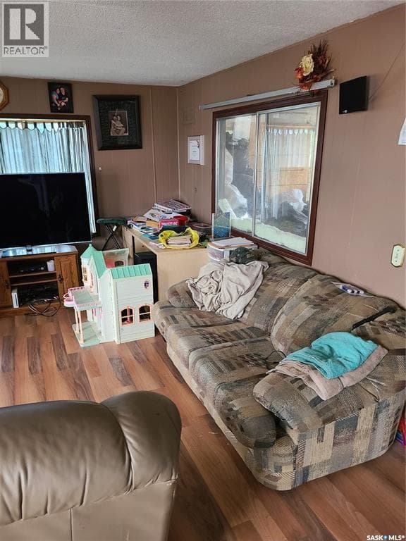 123 Lochrie CRESCENT — photo 4