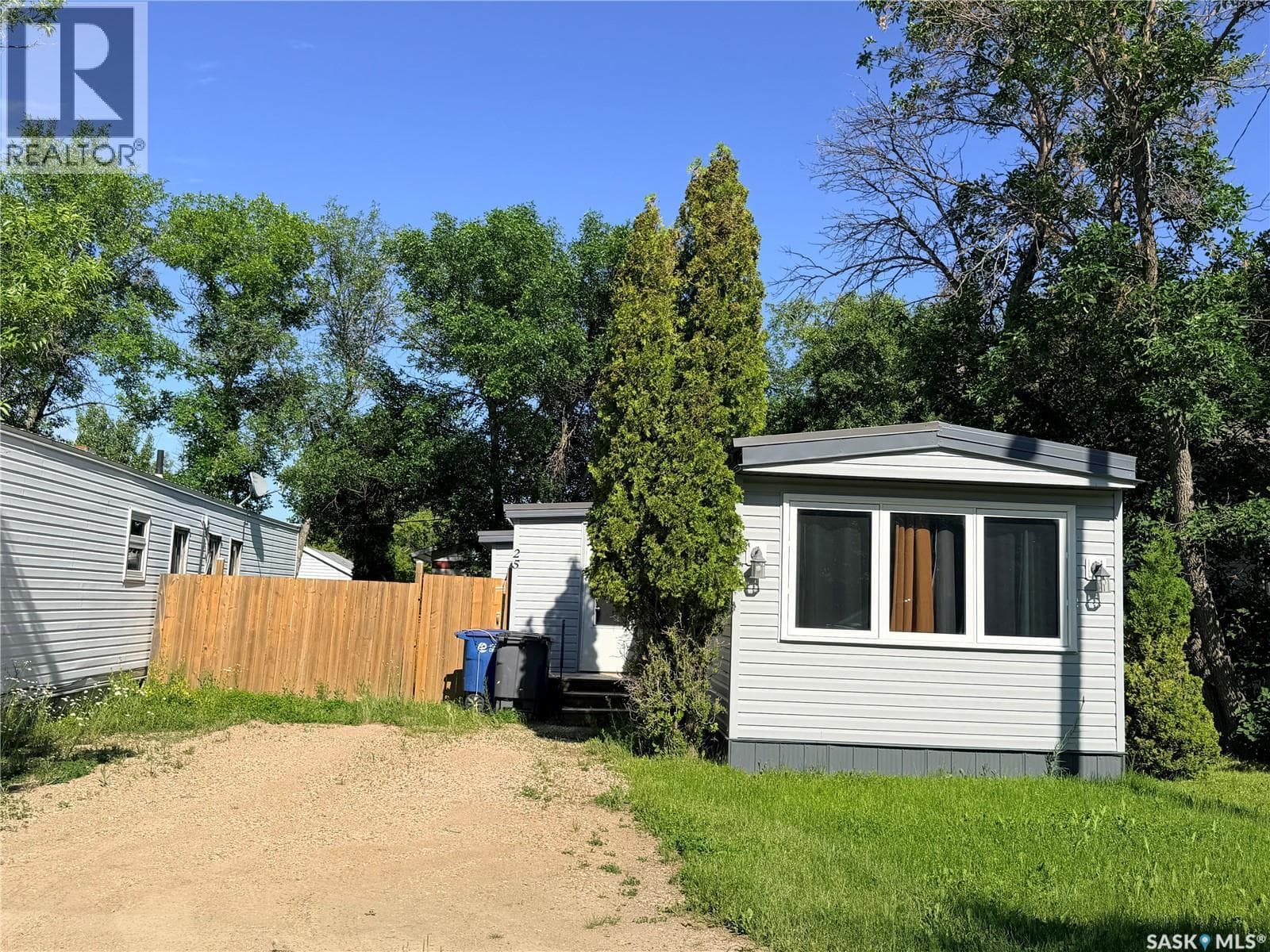 25 Sunrise ESTATES