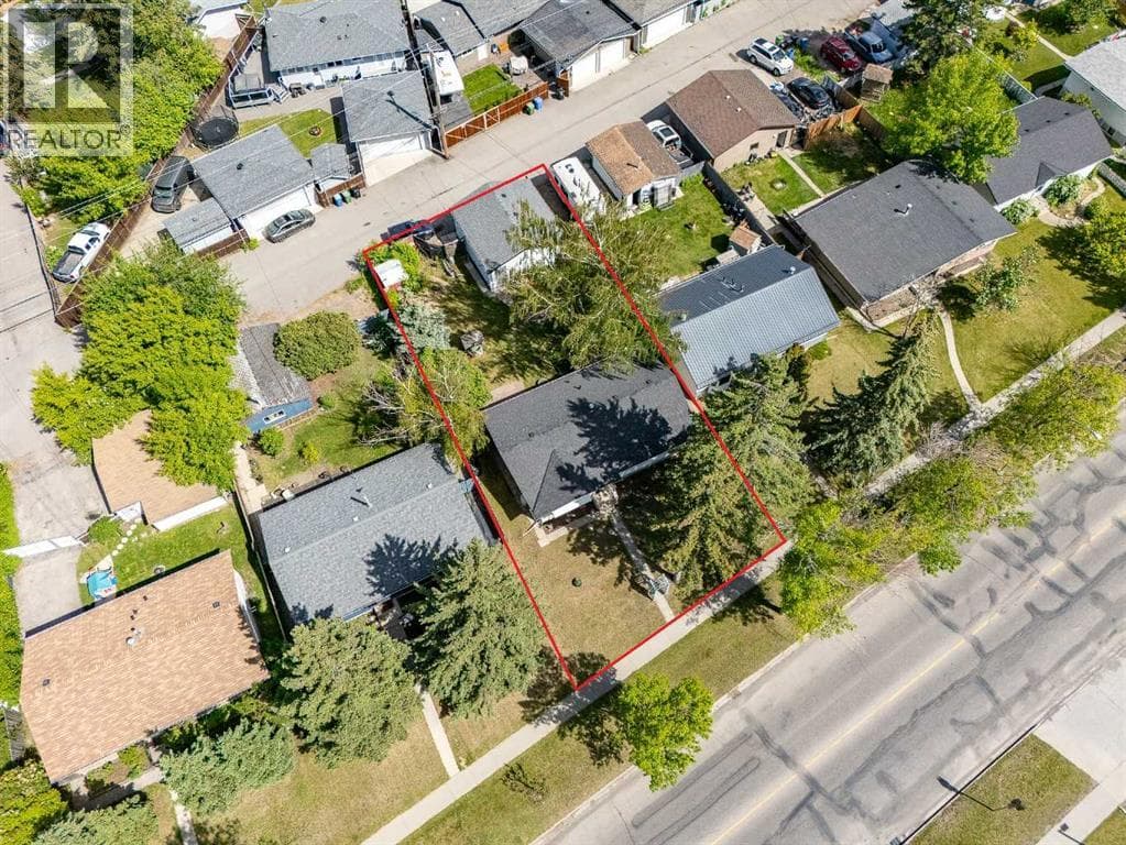 9020 Fairmount Drive SE — photo 3