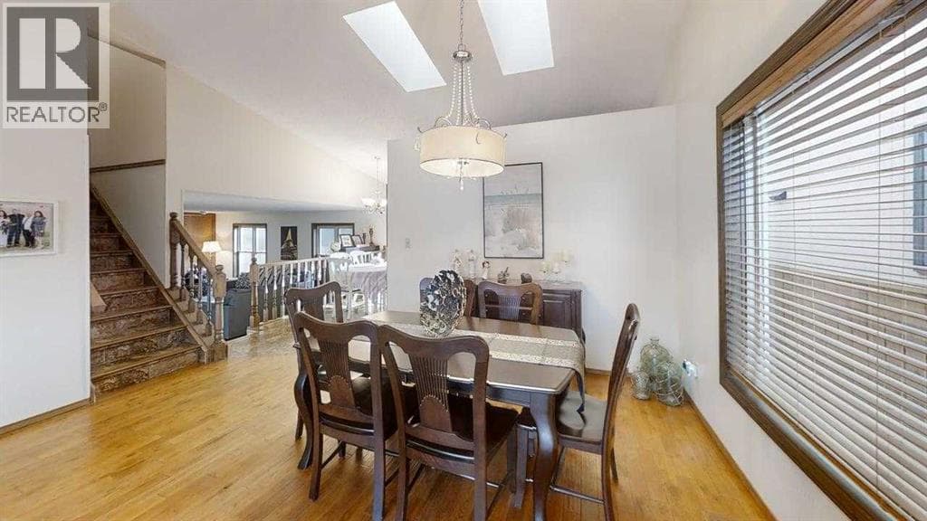 42 Ridgewood Boulevard W — photo 5
