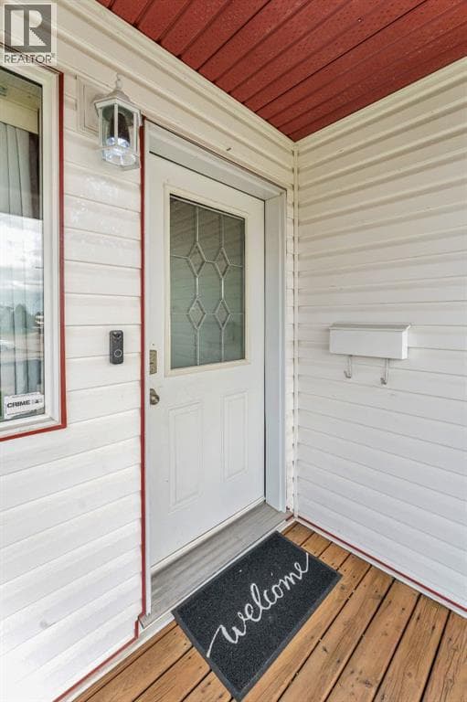 7 Northlands Crescent NE — photo 4