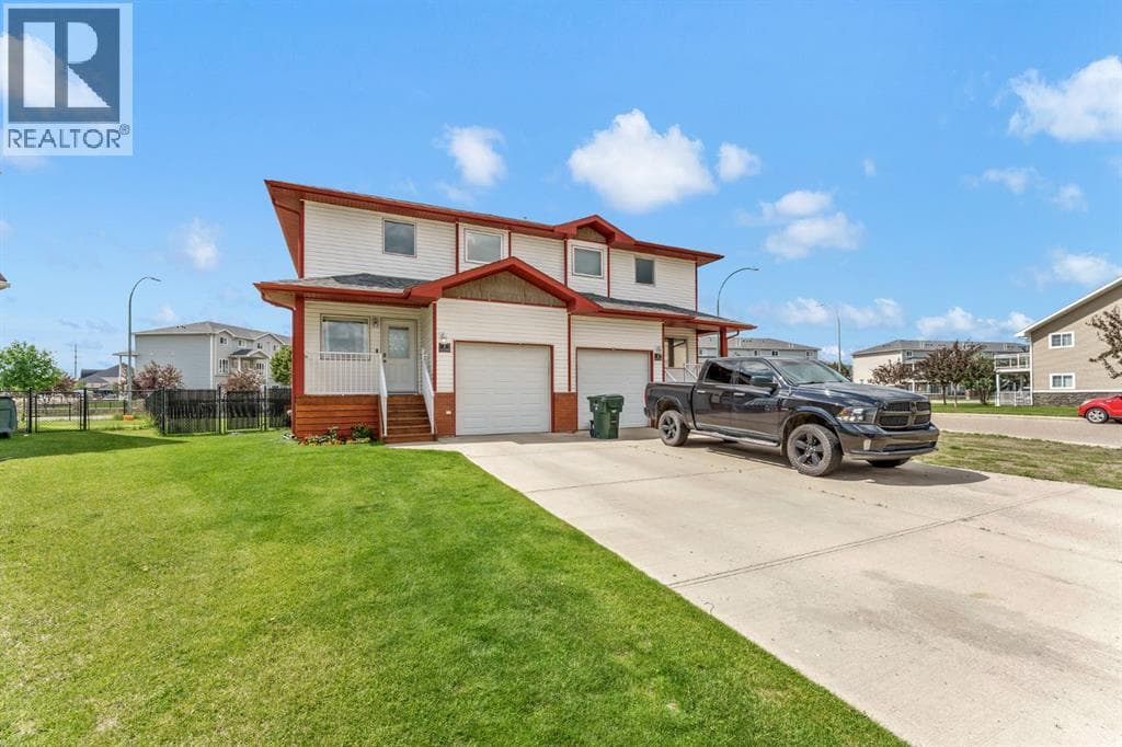 7 Northlands Crescent NE — photo 2