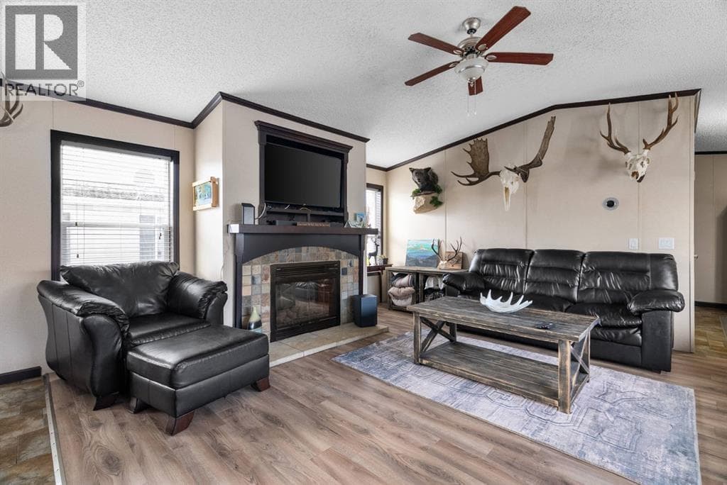 360 GRENFELL Crescent — photo 4