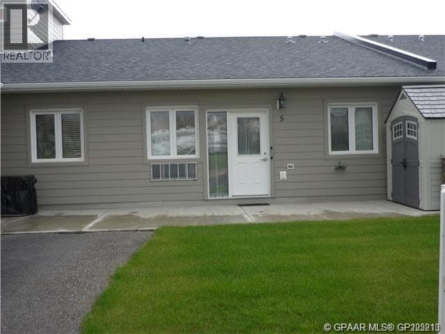 5, 4304 51 Street — photo 2