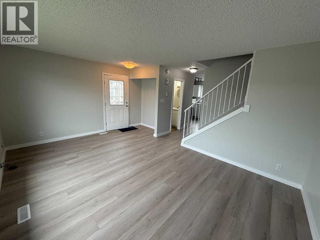 150 Sutherland Avenue — photo 3