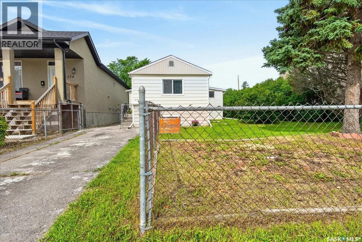 276 HALIFAX STREET — photo 2
