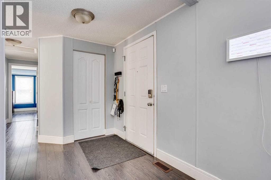 125 Balsam Way — photo 2