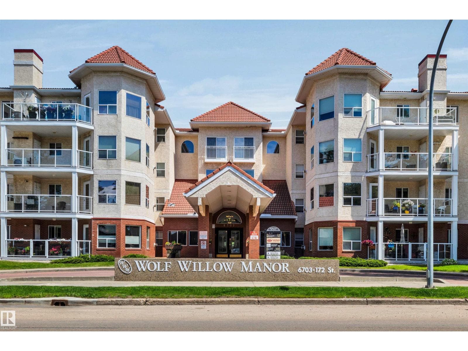 #114 6703 172 ST NW