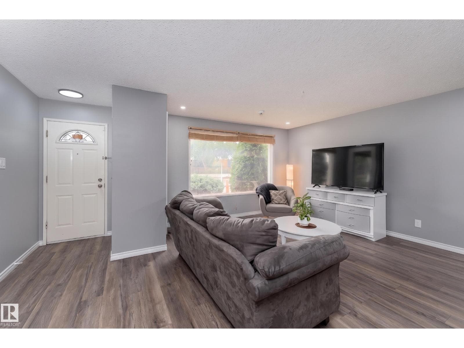 9012 MEADOWLARK RD NW — photo 5