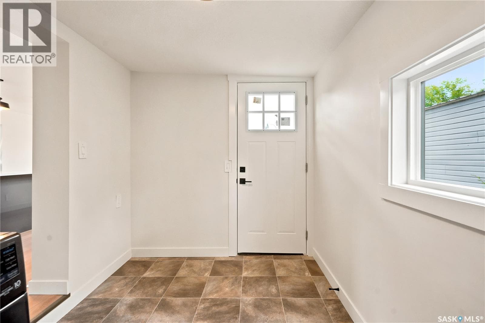 63 219 Grant STREET — photo 4