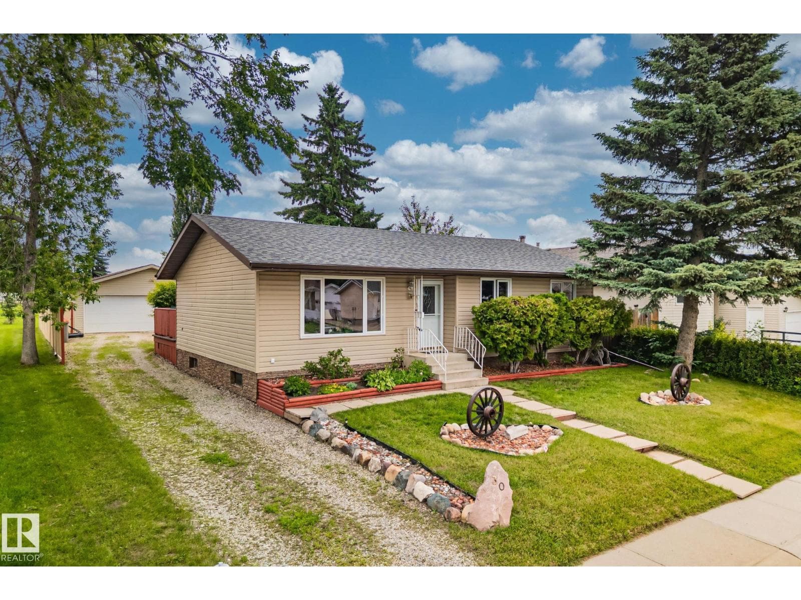 30 GARDEN VALLEY DR — photo 2