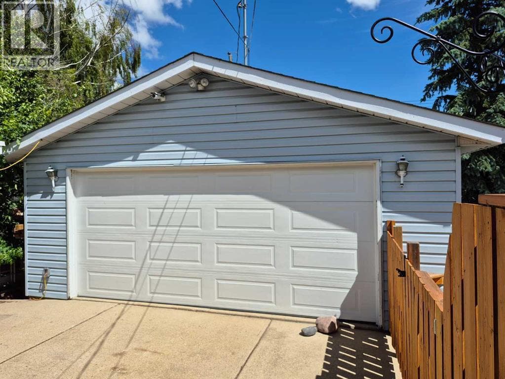 8525 95 Street — photo 4
