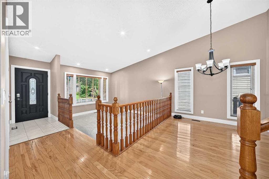 12 Sunvale Mews SE — photo 5