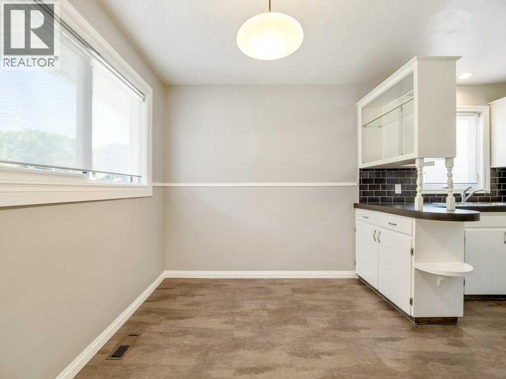 1726 13 Avenue S — photo 5