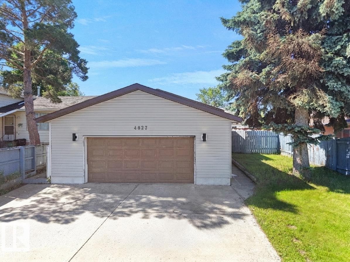 4827 17 AV NW