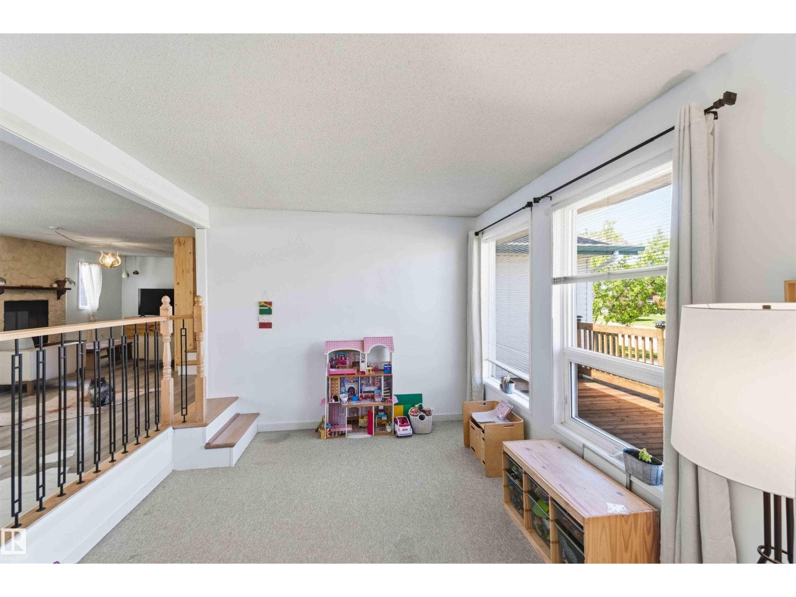 4335 53 AV — photo 5