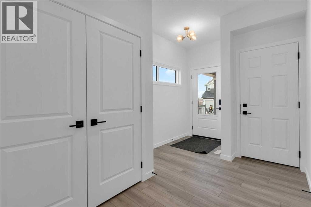 200 Starling Place NW — photo 2