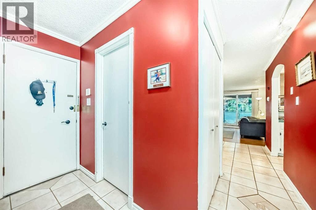 444, 1305 Glenmore Trail SW — photo 4
