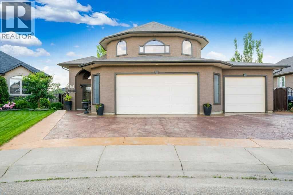 210 Vista Close SE — photo 3