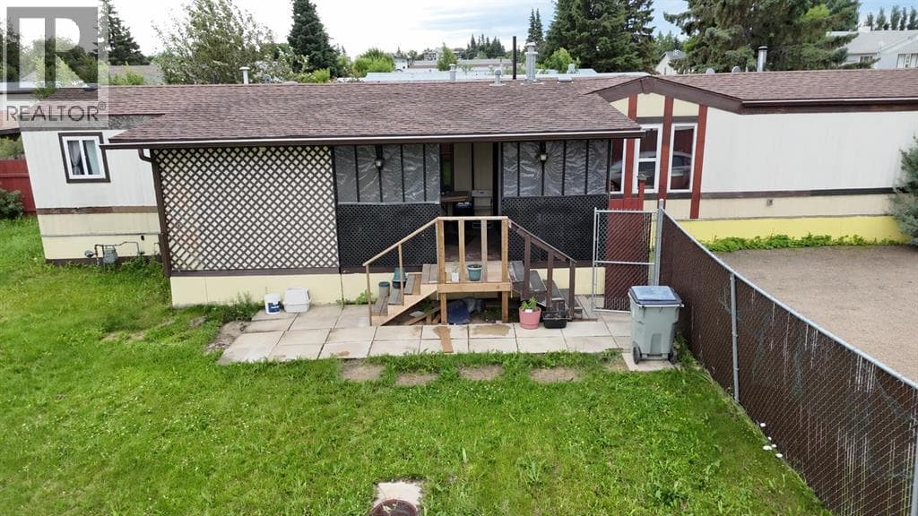 5837 Birch Crescent — photo 3