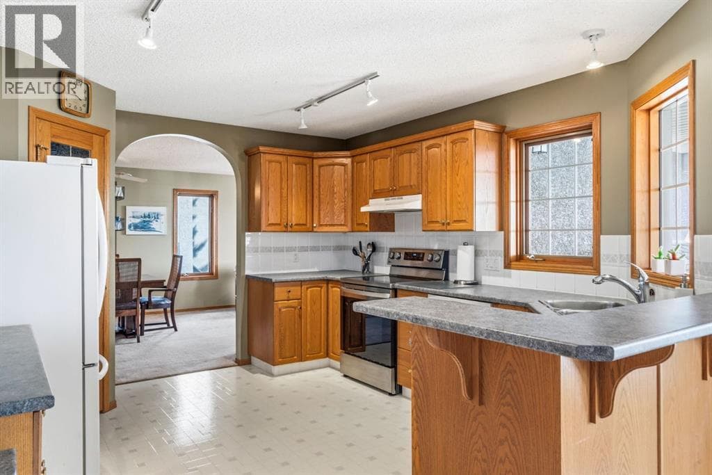 48 Headlands Close — photo 4