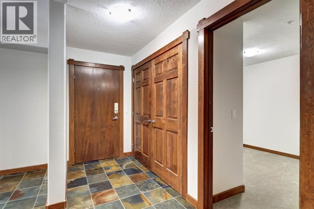 111, 170 Crossbow Place — photo 3