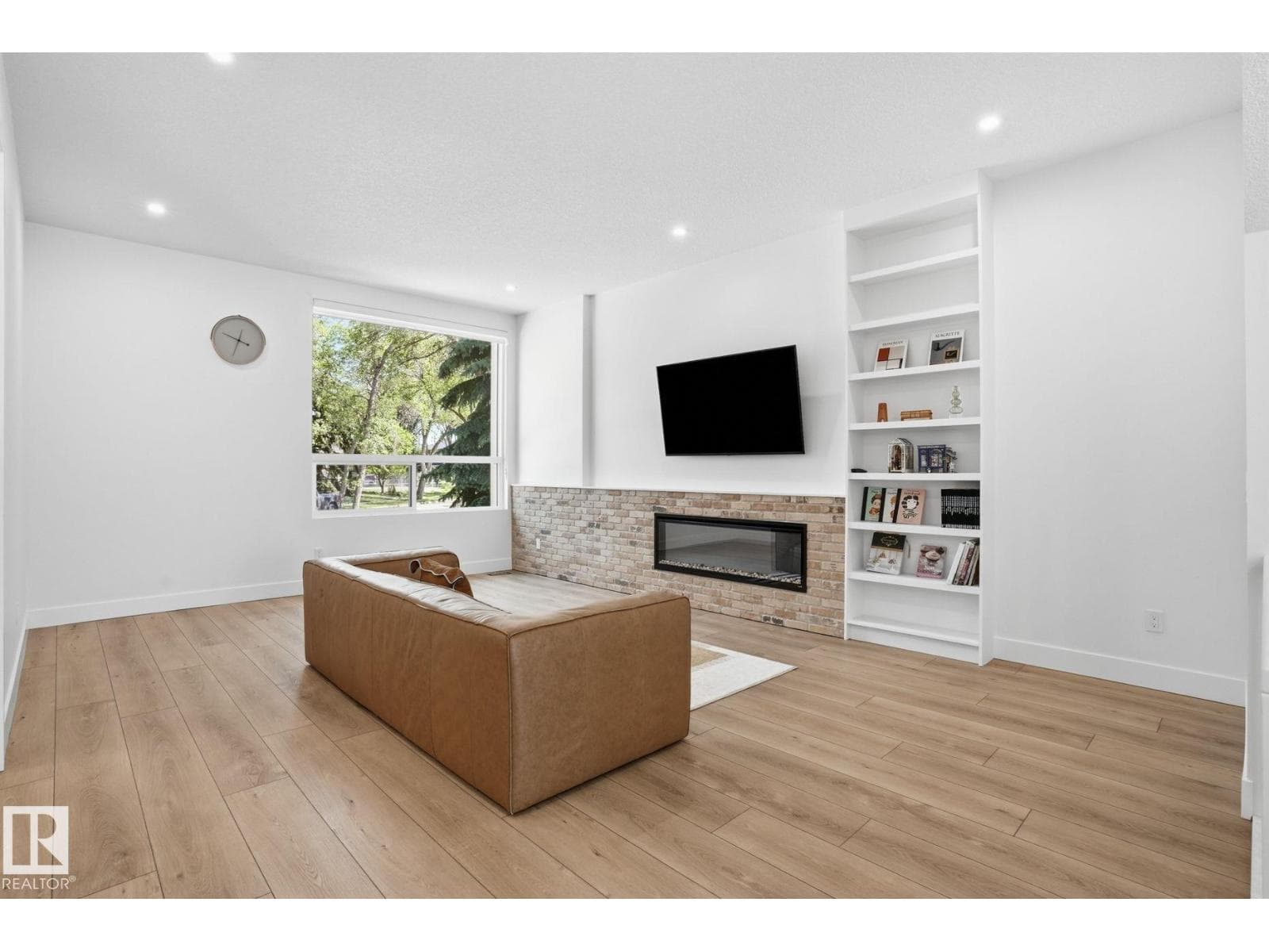 14315 98 AV NW NW — photo 5